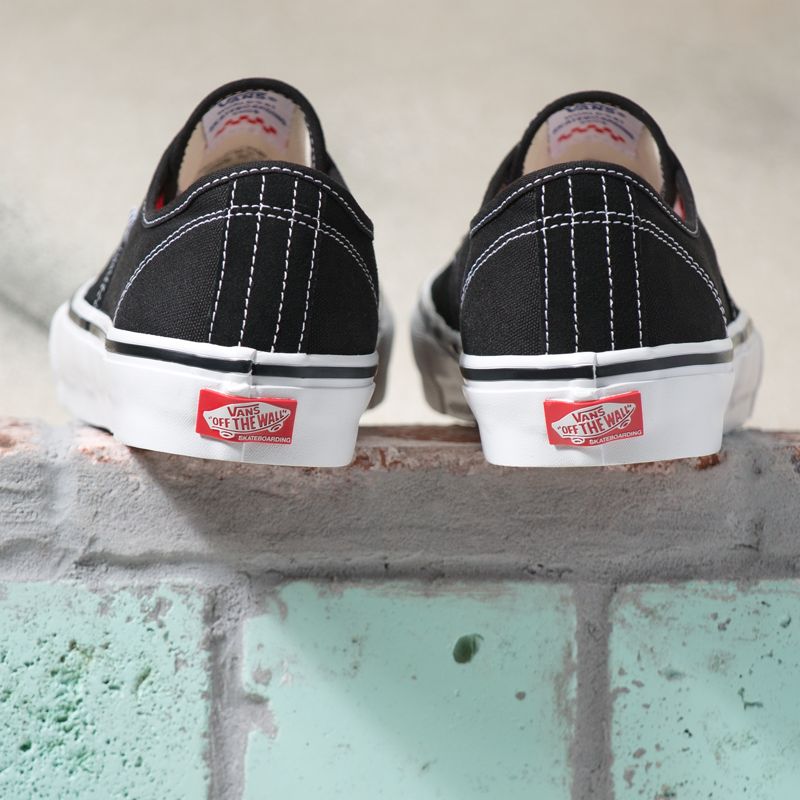 Vans Authentic Skateschuhe Herren Black/White | Österreich-ZRW712689